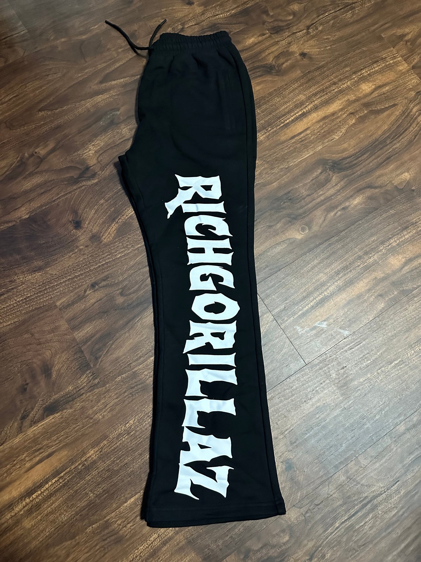 (PRE-ORDER NOW) RICH GORILLAZ FLARE SWEATPANTS